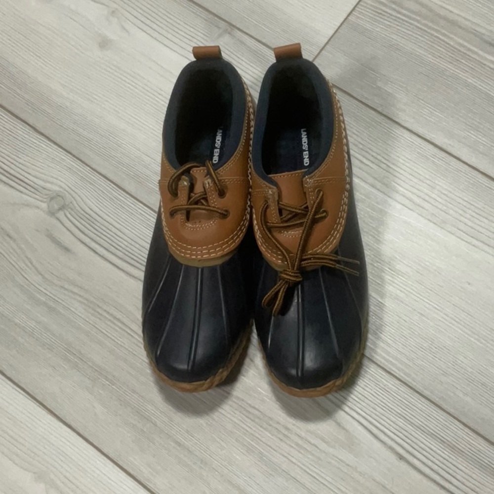 Lands End Duck Shoes Never worn Size 8